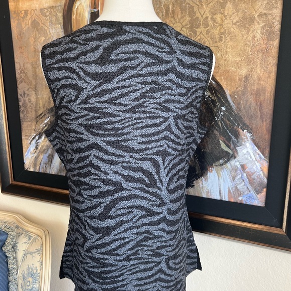 NWOT Ming Wang Black Gray Stretch Tank Size M Animal Print - Picture 3 of 6